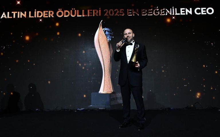 Jolly CEO’su Mert Vardar “Altın Lider” seçildi