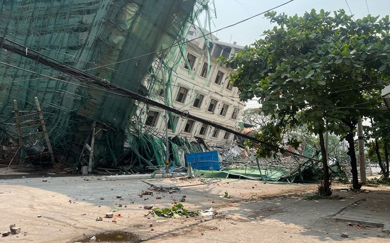 Myanmar'da 7.7 büyüklüğünde deprem
