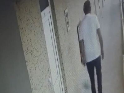 Otel odasında kezzaplı saldırı