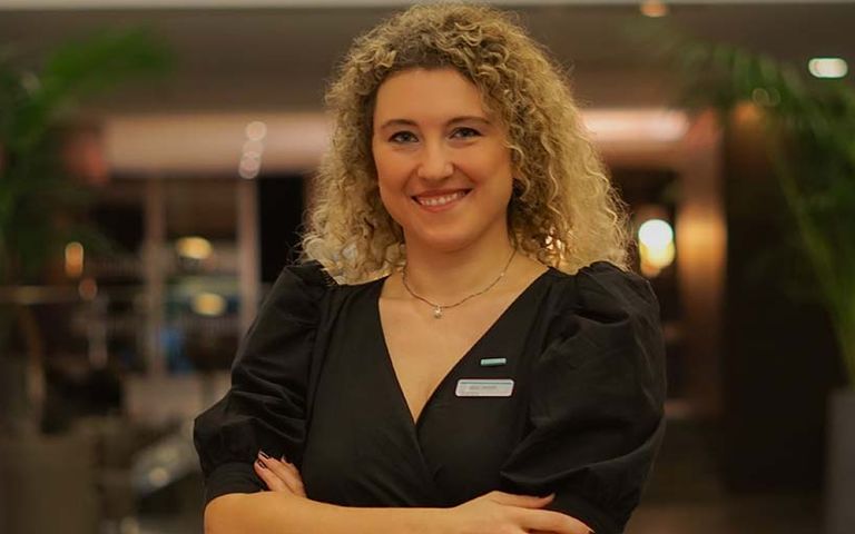 Özge Sakar iki otelin çoklu gelirler direktörü oldu