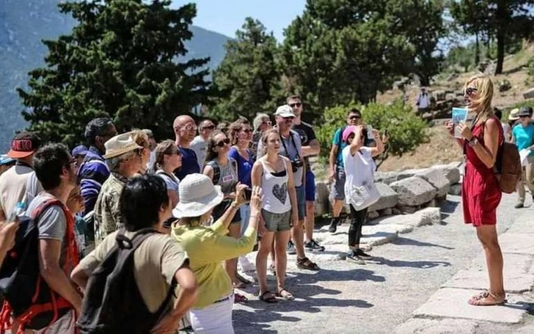 Bakanlık duyurdu: Rehber taban ücretlerine büyük zam