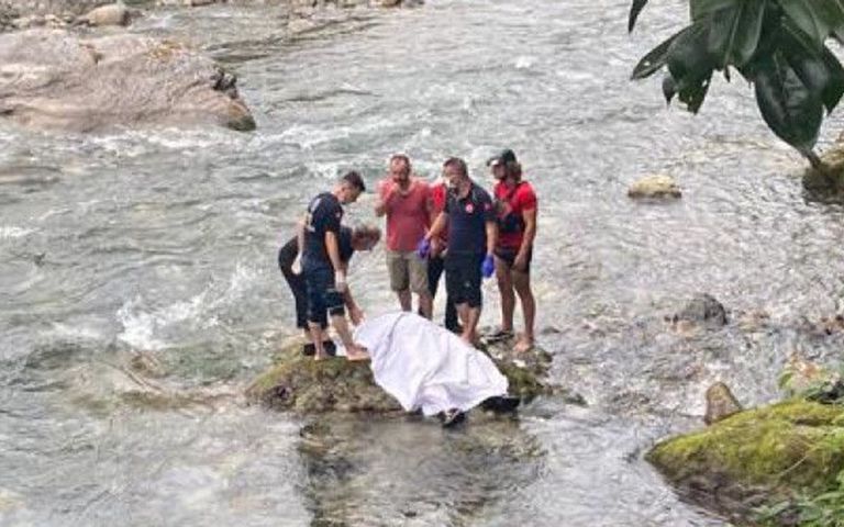Rize’de dereye giren İranlı turist boğuldu