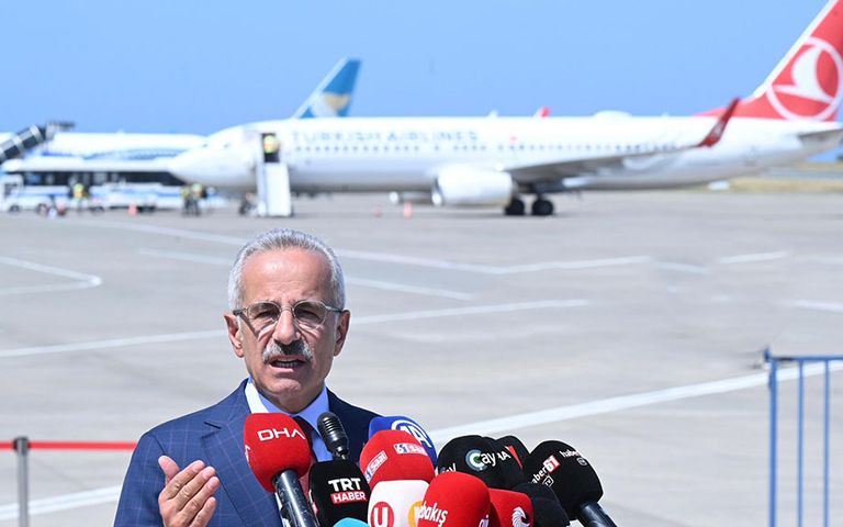 Abdulkadir Uraloğlu açıkladı: THY ve AJet satılıyor mu?
