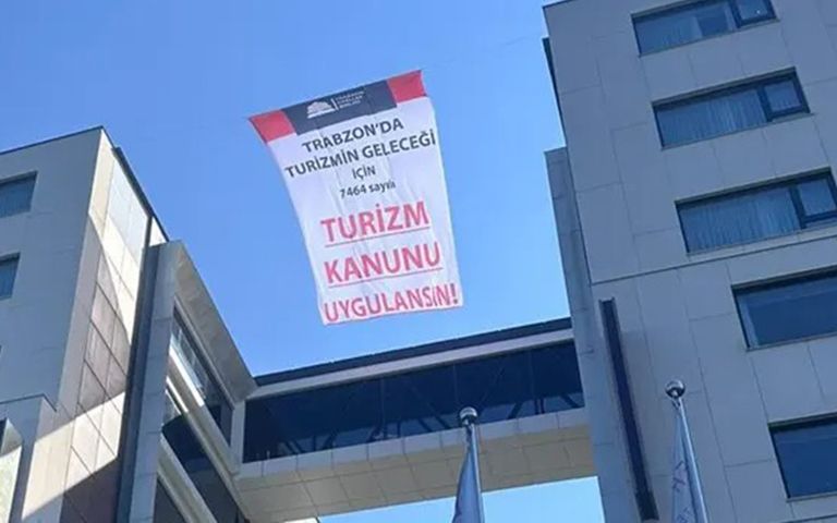Trabzon’da otelciler Turizm Bakanlığına isyan etti: Yasayı uygula!