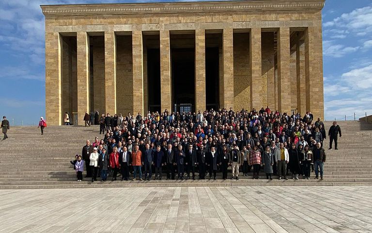 TUREB, Rehberler Günü’nde yasaya karşı Anıtkabir’e çıktı