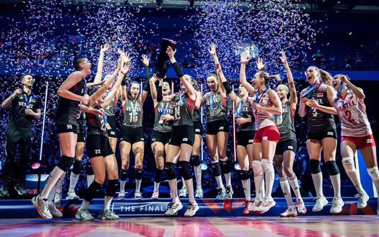 A Milli Kadın Voleybol Takımından büyük başarı